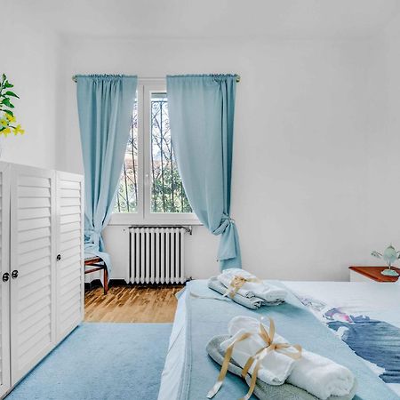 Ampia Dimora A Salo Con Parcheggio E Giardino Lägenhet Exteriör bild